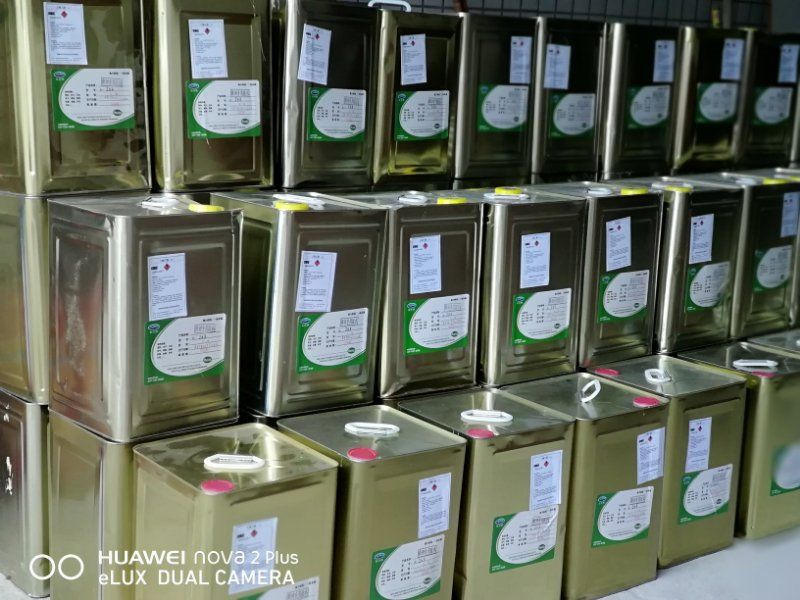 粘彩鋼板強(qiáng)力膠水