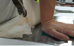 PVC粘金屬用什么膠？聚力PVC粘金屬瞬間膠|PVC粘不銹鋼瞬間膠-提高產(chǎn)能60%